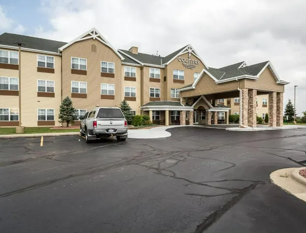 Country Inn & Suites by Radisson, Fond du Lac, WI hotel detail image 2