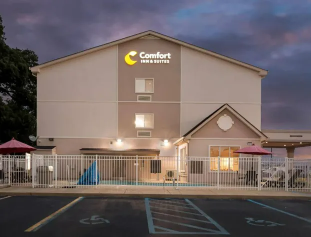 Comfort Inn & Suites Tuscumbia - Muscle Shoals hotel detail image 3