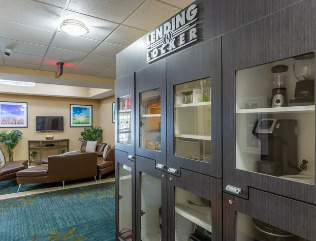 Candlewood Suites Airport by IHG hotel detail image 4