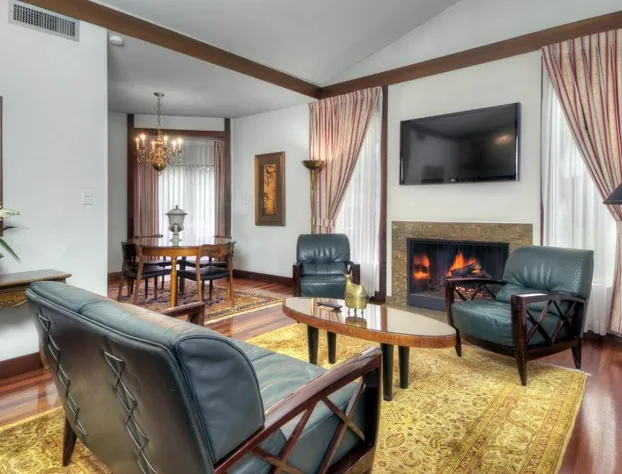 Dinah's Garden Hotel hotel detail image 4