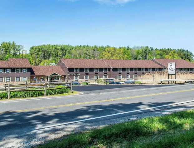 The Black Swan Lee - Lenox, an Ascend Collection Hotel hotel detail image 1