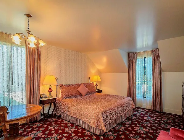 Hill House Inn hotel detail image 1