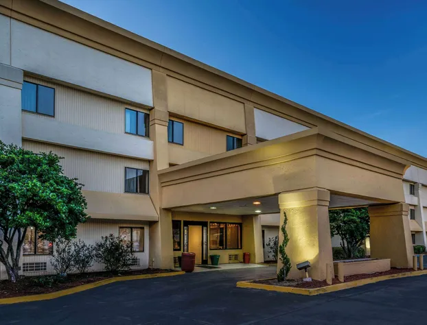 Baymont by Wyndham Meridian hotel detail image 2