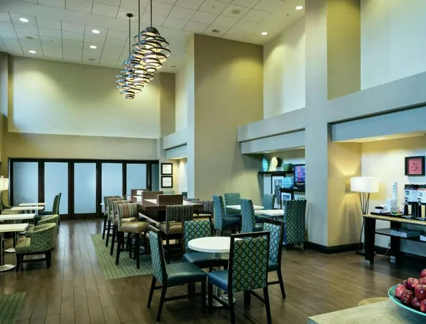 Hampton Inn & Suites Arroyo Grande/Pismo Beach Area, CA hotel detail image 2