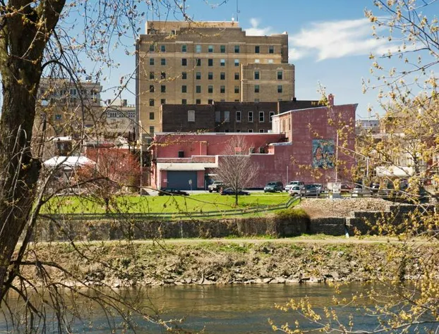 Grand Eastonian Hotel & Suites hotel detail image 4