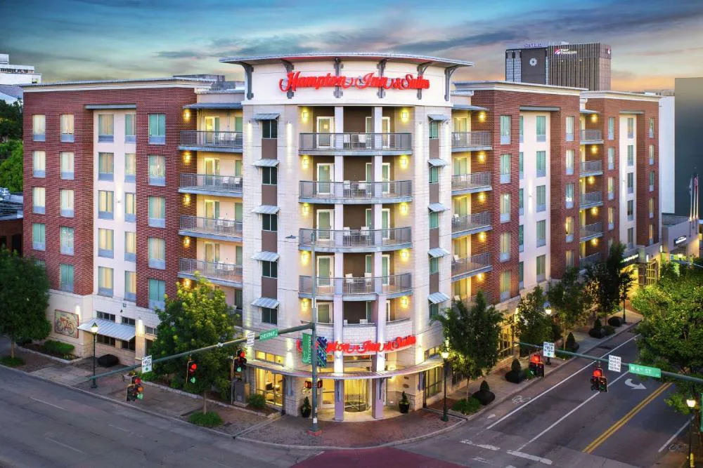 Hampton Inn & Suites Chattanooga/Downtown hotel hero