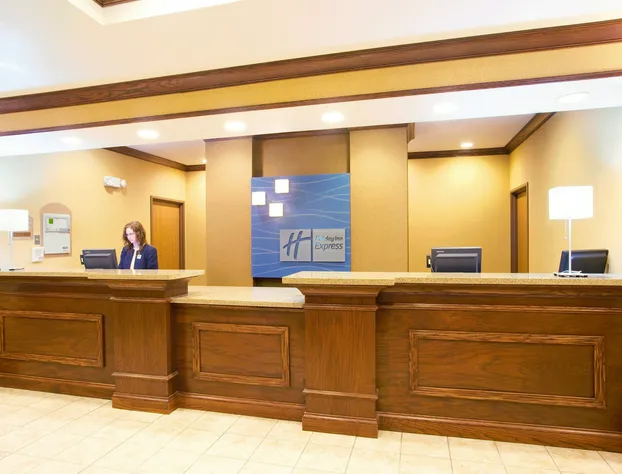 Holiday Inn Express & Suites Mattoon by IHG hotel detail image 3
