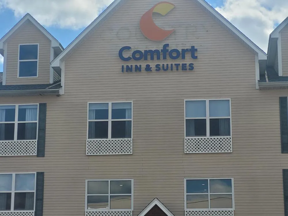 Comfort Inn & Suites Dothan Northside Plaza hotel hero