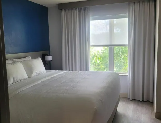 Comfort Inn & Suites Dothan Northside Plaza hotel detail image 4