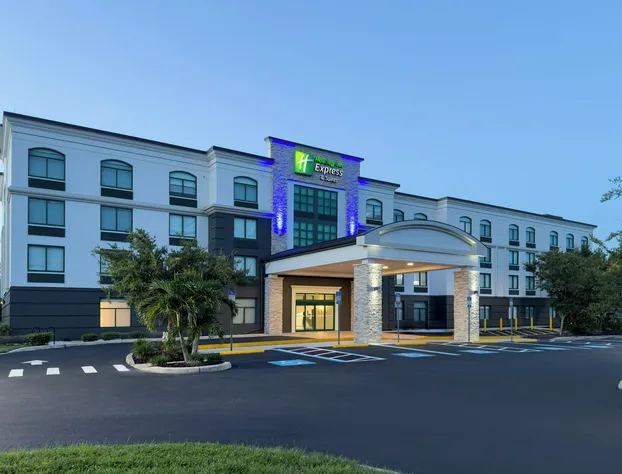 Holiday Inn Express & Suites Bradenton East-Lakewood Ranch by IHG hotel detail image 2