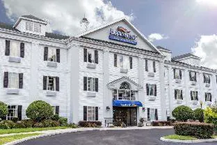 Baymont by Wyndham Lakeland hotel hero