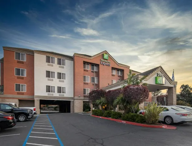 Holiday Inn Express Castro Valley - I-580 by IHG hotel detail image 3