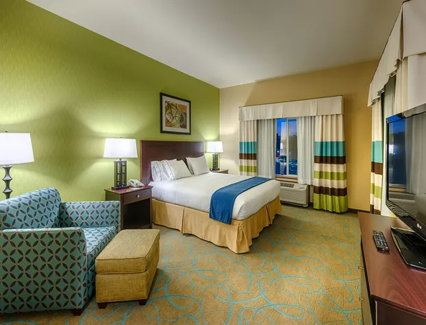 Holiday Inn Express Hotel & Suites Red Bluff-South Redding by IHG hotel detail image 3