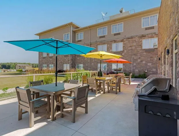 Best Western Plus Walkerton Hotel & Conference Centre hotel detail image 2