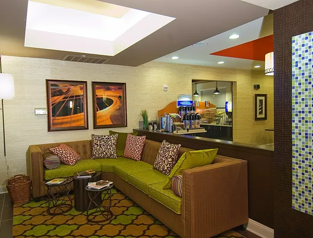 Holiday Inn Express Hotel & Suites Fulton by IHG hotel detail image 3