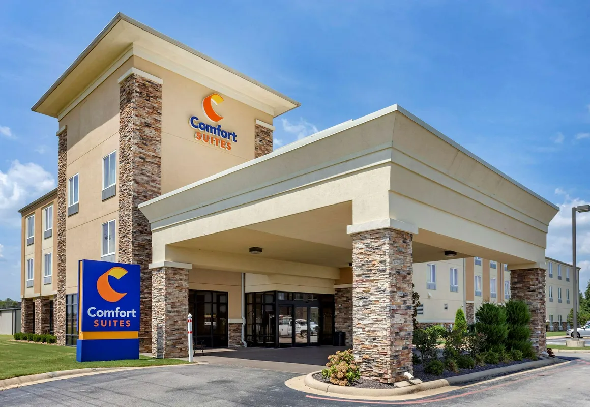 Comfort Suites Jonesboro University Area hotel hero