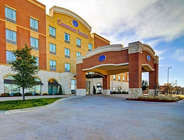Comfort Suites Frisco hotel detail image 1