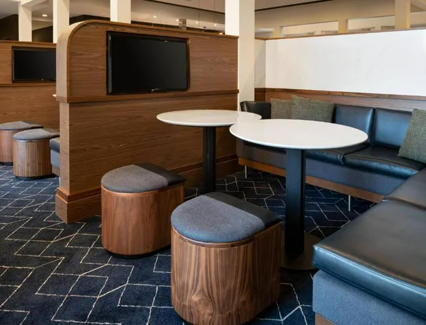 Courtyard by Marriott Bakersfield hotel detail image 2