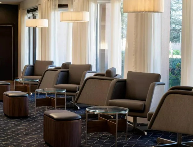 Courtyard by Marriott Bakersfield hotel detail image 3