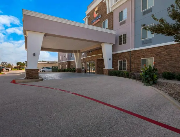 Comfort Suites Bastrop hotel detail image 4