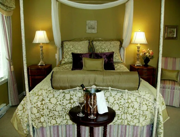 Beacon Inn at Sidney hotel detail image 4