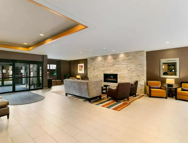 Embassy Suites by Hilton Chicago North Shore Deerfield hotel detail image 1