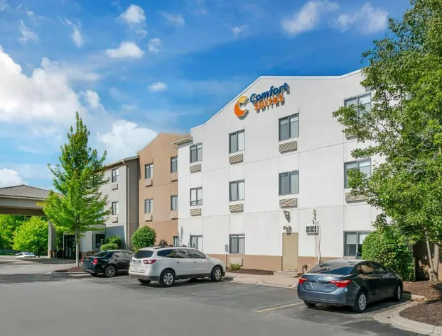 Comfort Suites Auburn Hills-Detroit hotel detail image 1