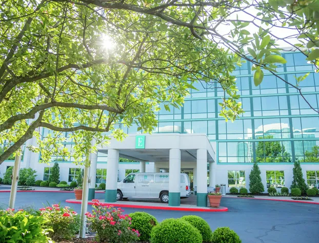 Embassy Suites by Hilton Lexington Green hotel detail image 3