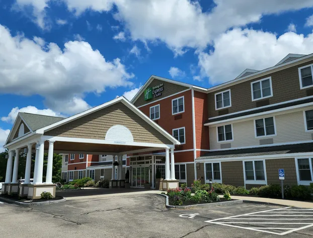 Holiday Inn Express Hotel & Suites Rochester by IHG hotel detail image 1
