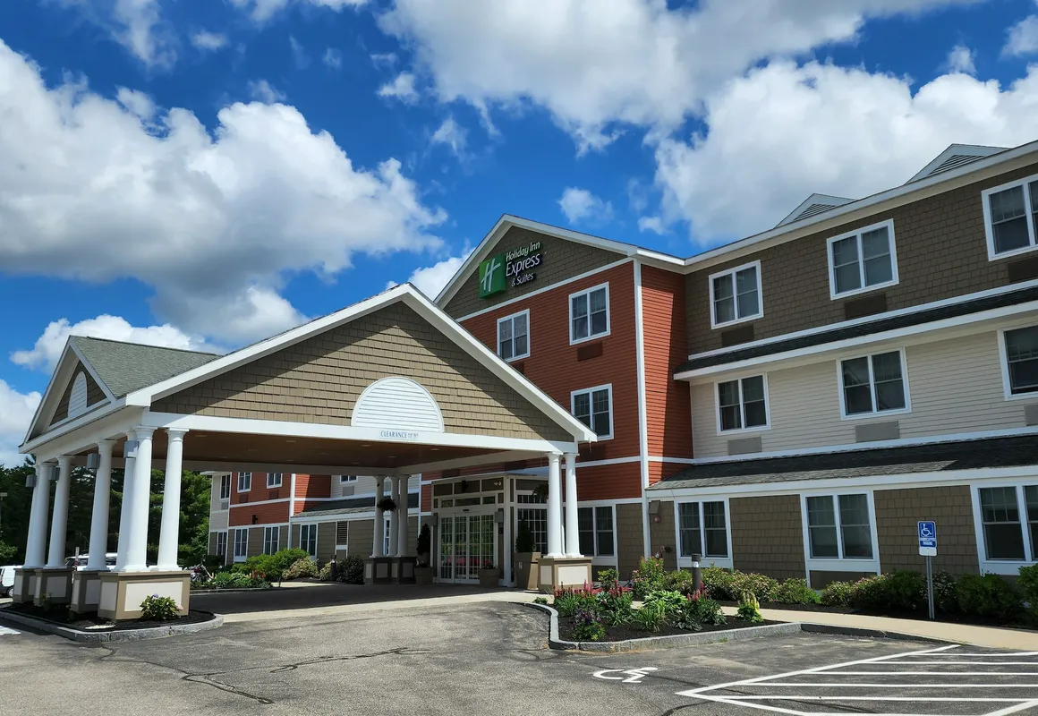 Holiday Inn Express Hotel & Suites Rochester by IHG hotel hero