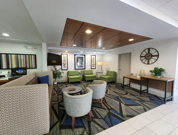 Holiday Inn Express Hotel & Suites Rochester by IHG hotel detail image 4