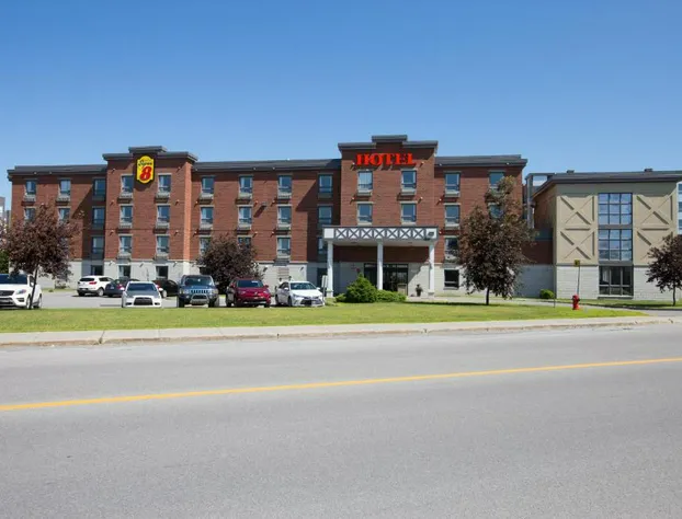Super 8 by Wyndham Lachenaie/Terrebonne hotel detail image 3