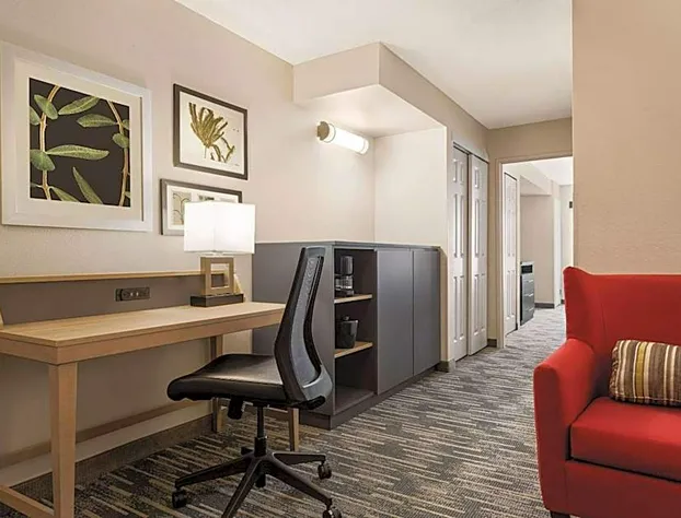 Country Inn & Suites by Radisson, St. Cloud East, MN hotel detail image 4