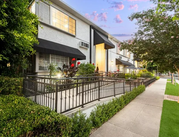 Wilshire Crest Hotel Los Angeles hotel detail image 3