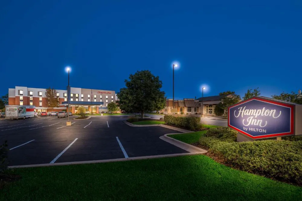 Hampton Inn McHenry hotel hero