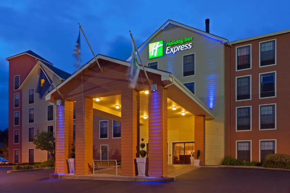 Holiday Inn Express Grants Pass by IHG hotel hero