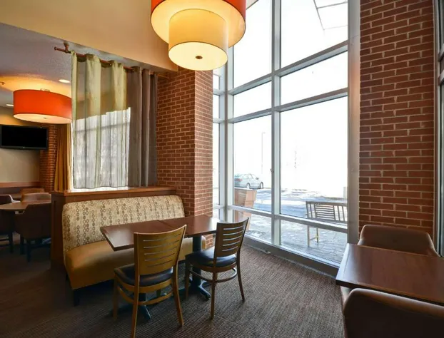 Hyatt Place Chicago/Naperville/Warrenville hotel detail image 2