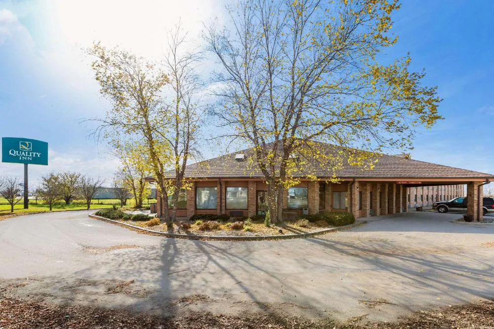 Quality Inn - Storm Lake hotel hero