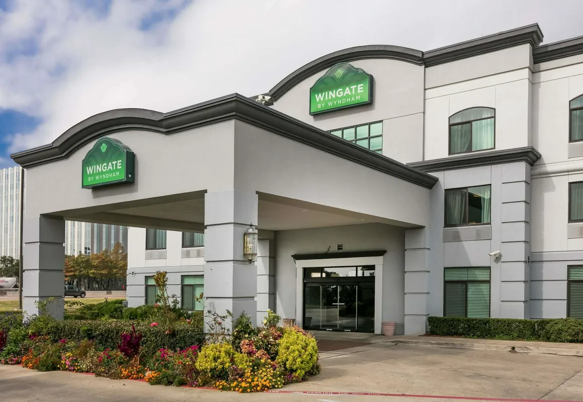 Wingate by Wyndham Dallas Love Field hotel hero
