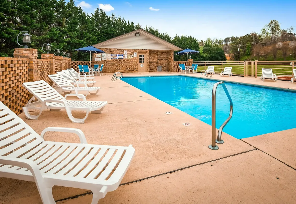 Bryson Inn hotel hero