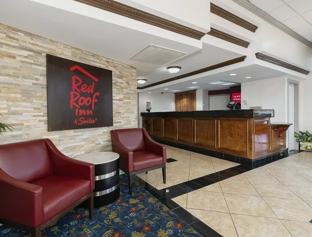 Red Roof Inn & Suites Macon hotel detail image 2