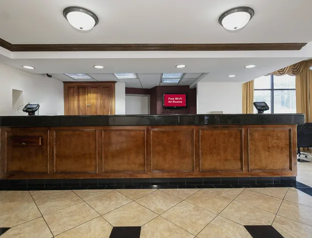 Red Roof Inn & Suites Macon hotel detail image 3