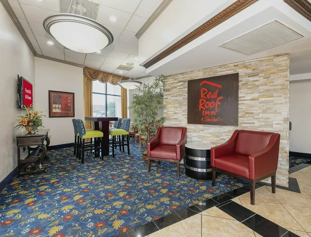 Red Roof Inn & Suites Macon hotel detail image 4