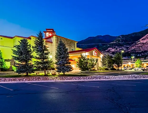 Best Western Plus Canyon Pines hotel detail image 1