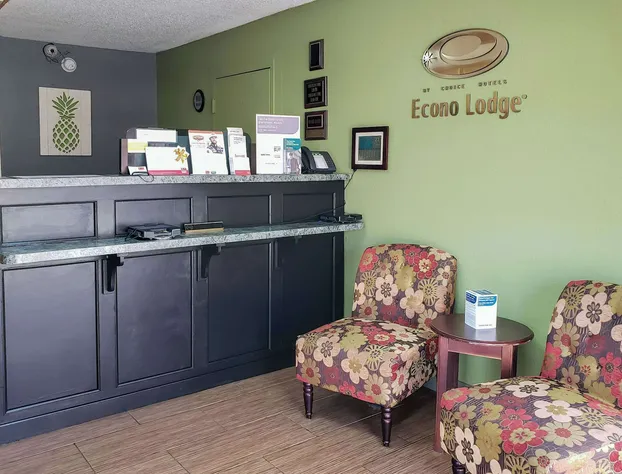 Econo Lodge Elizabeth City hotel detail image 2