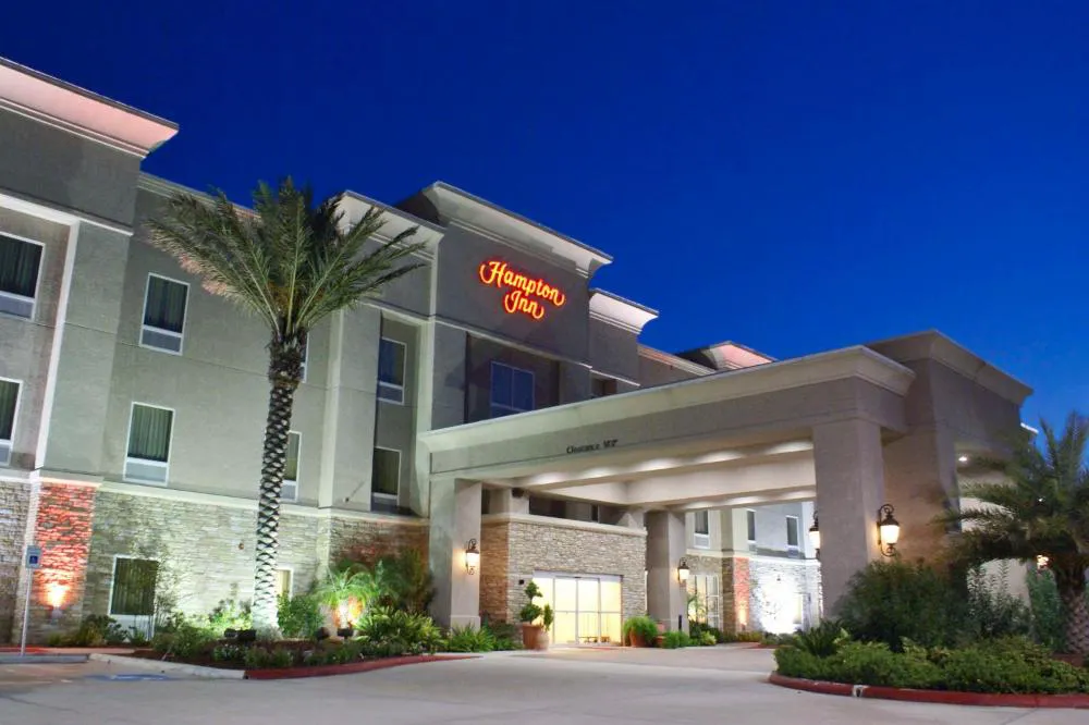 Hampton Inn Orange hotel hero