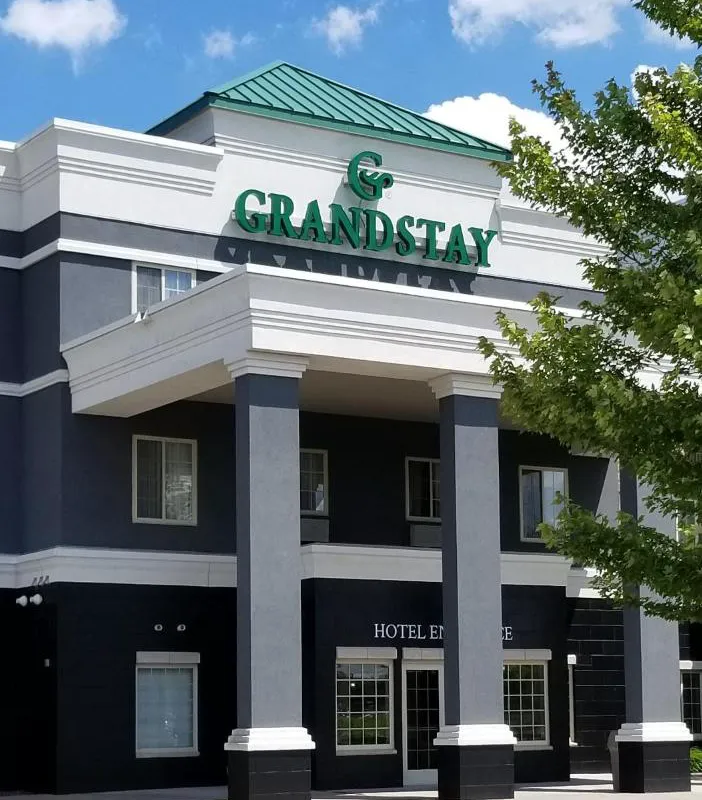GrandStay Hotel and Conference hotel hero