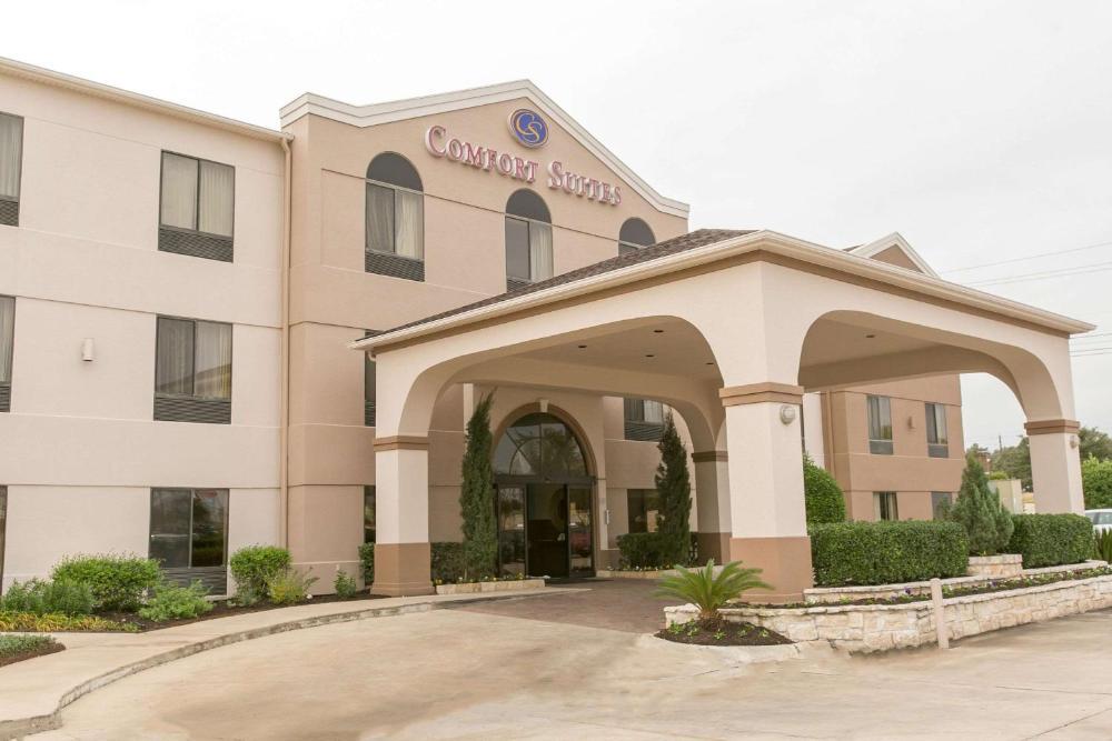 Comfort Suites Austin NW Lakeline hotel hero
