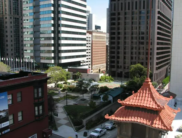 Grant Plaza Hotel hotel detail image 1