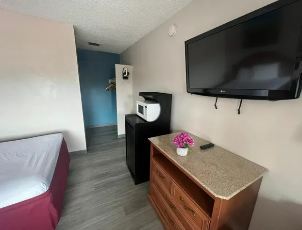 Days Inn by Wyndham Chico hotel detail image 4